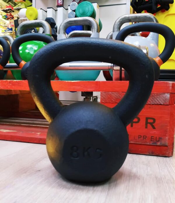 kettlebell μαύρο μαντεμένιο χωρίς καμία επικάλυψη